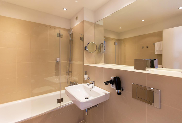 Bathroom 4, B&O Parkhotel, Rosenheim