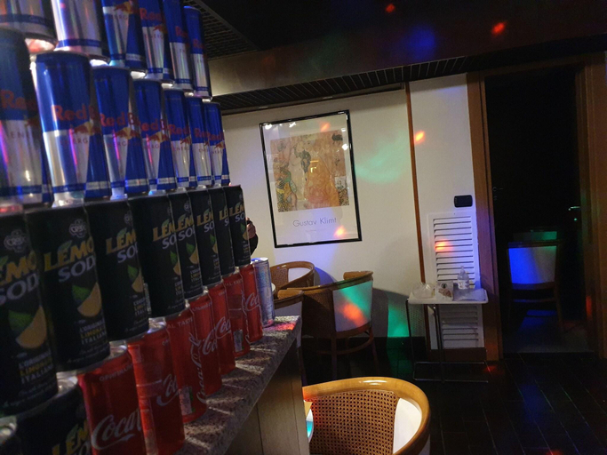 Food & Drinks 5, Hotel Molise 2, Milano