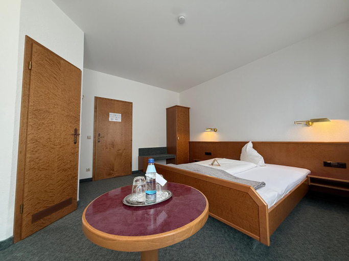 Bedroom 2, Hotel Zimmermann, Esslingen