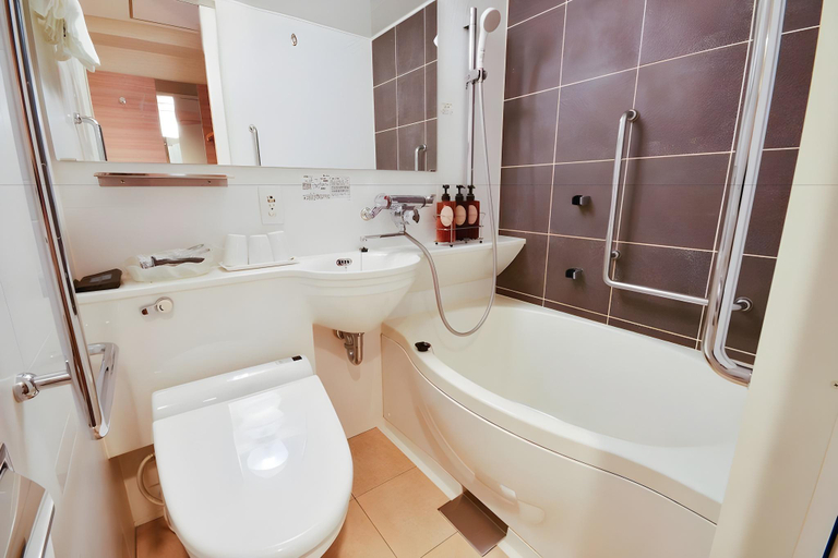 Bathroom 4, Hotel Kazusaya, Chūō