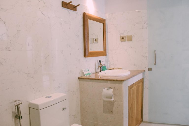 Bathroom 3, SEJATI VILLAS PETITENGET, Badung