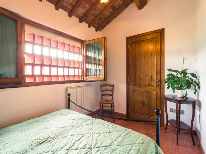 Bedroom 2, Mansion with Pool and play area, Arezzo