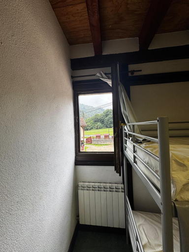 Others 4, ALBERGUE DE LASTUR, Guipúzcoa