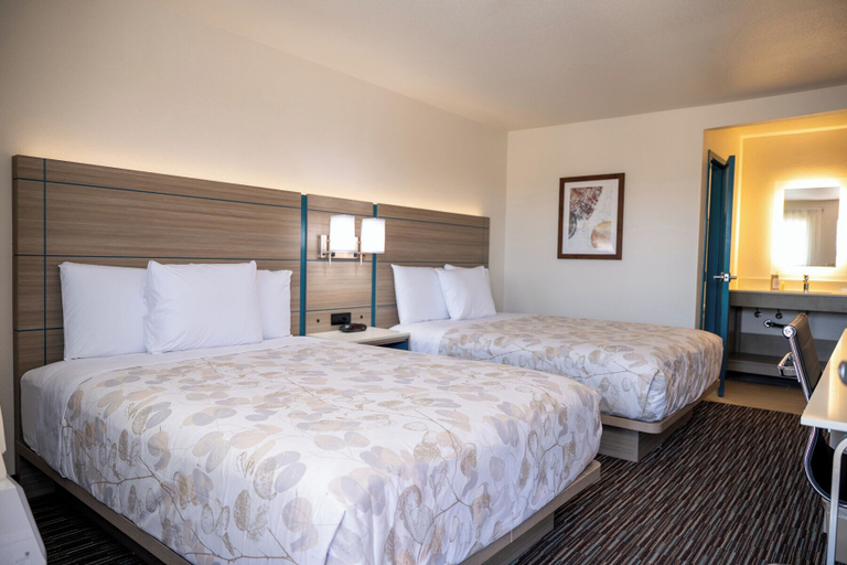 Room 2, Lemon Heights Inn, Orange