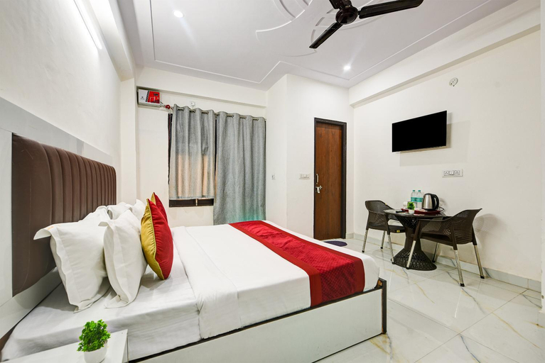 Bedroom, Hotel Krishna Tower, Delhi