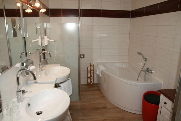 Bathroom 4, Alt-Connewitz Hotel Leipizg, Leipzig