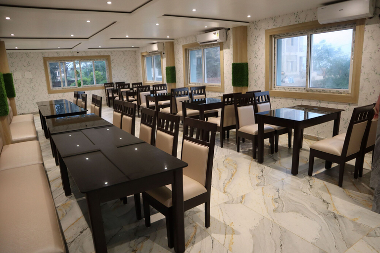 Restaurant 4, New Beach Resort, Puri