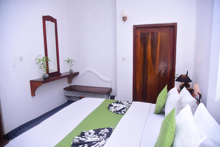 Bedroom 3, Travel Rest Inn, Ella