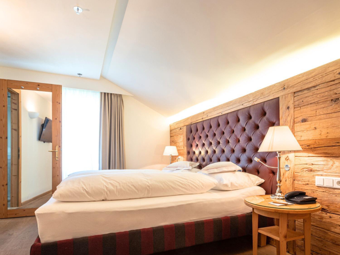 Bedroom 3, Hotel Kaiserhof Kitzbuhel, 4 Sterne Superior, Kitzbühel