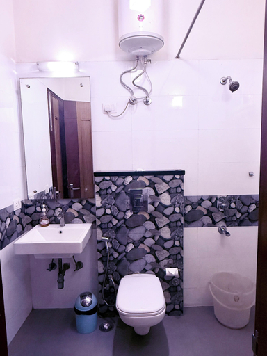 Bathroom 2, STAR INN, Gurgaon