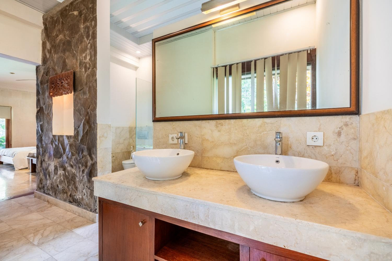 Bathroom 5, Villa in the heart of Canggu, Badung