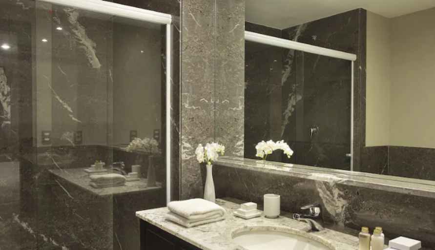 Bathroom 5, Windsor California Copacabana, Rio de Janeiro