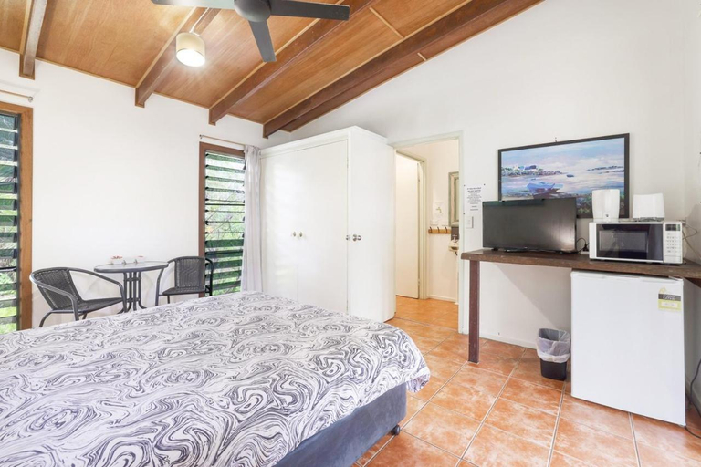 Bedroom 3, 1770 Southern Cross Backpackers, Miriam Vale