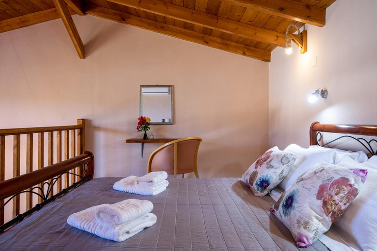 3, Irene's Paradise apartments, Thessaly
