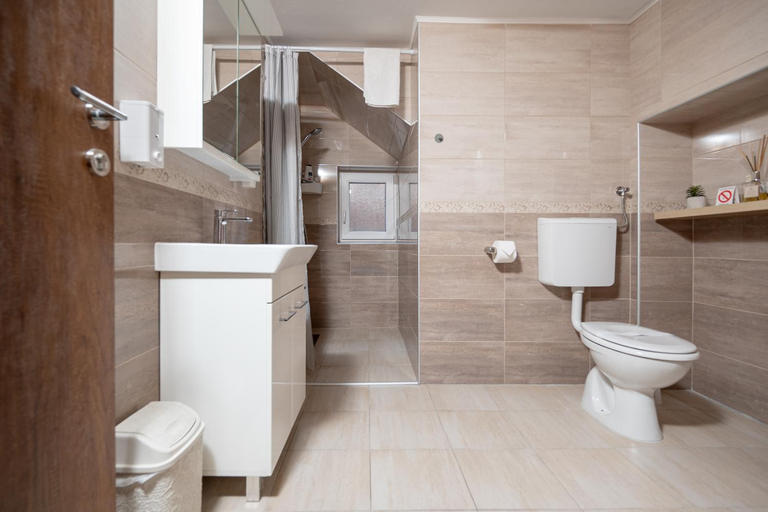 Bathroom 3, Kollar D Guest House - Prenociste ROOMS, Subotica