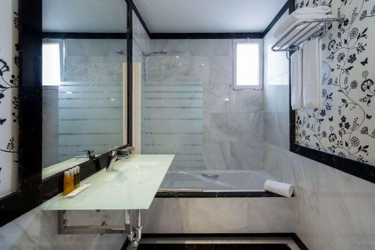 Bathroom 4, Hotel Principe Pio, Madrid