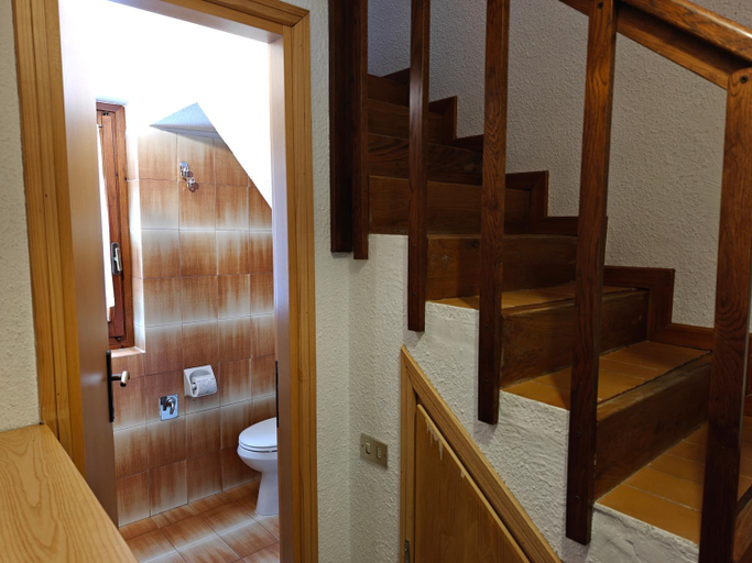 Bathroom 4, Residence Les Coupoles, Aosta