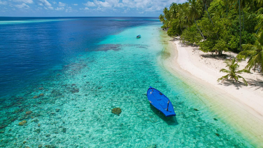 Beach 3, Oshi Boutique, Vaavu Atoll