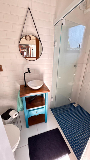 Bathroom 2, Makai Suites, Ubatuba
