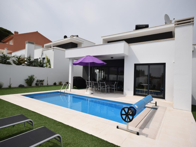Sport & Beauty 2, Holiday Home Nazare Beach for Surfing, Nazaré