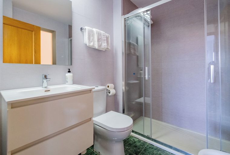 Bathroom 3, Apartamentos Proamar, Málaga
