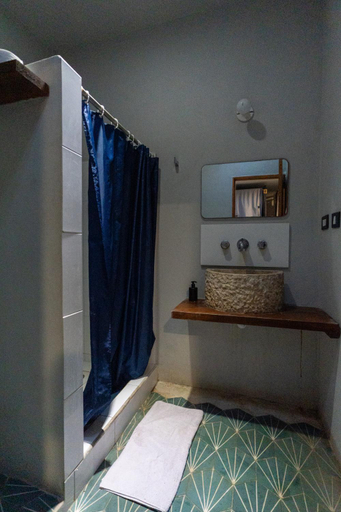 Bathroom 3, Maui Hostels Tulum, Cozumel