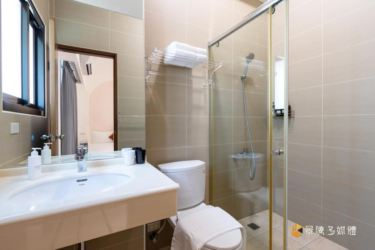 Bathroom 4, 飛行旅店, Yilan