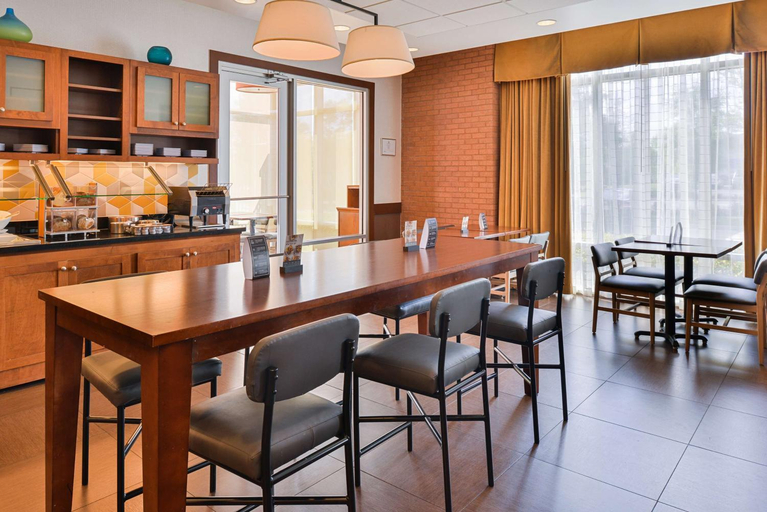 Food & Drinks 5, Hyatt Place Chesapeake Greenbrier, Chesapeake