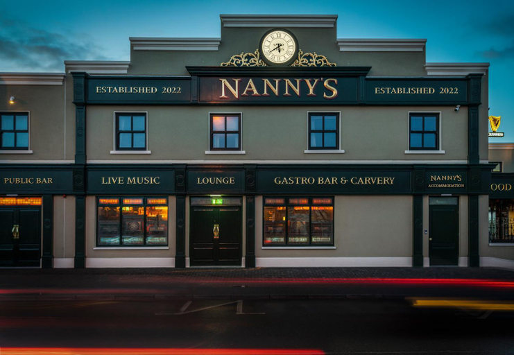 Exterior & Views, Nannys
