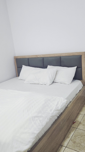 Room 4, DOMINION APARTMENT AND GUEST HOUSE, Shagamu