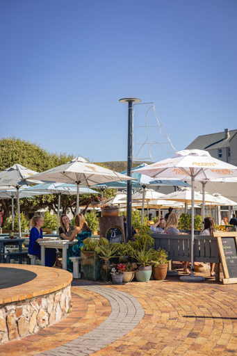 Food & Drinks 5, Cosy Studio Apartment, Hermanus Waterfront, Overberg