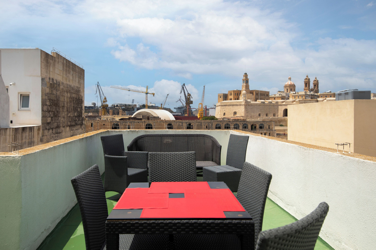 Exterior 3, Traditional Townhouse - Rooftop Seaviews