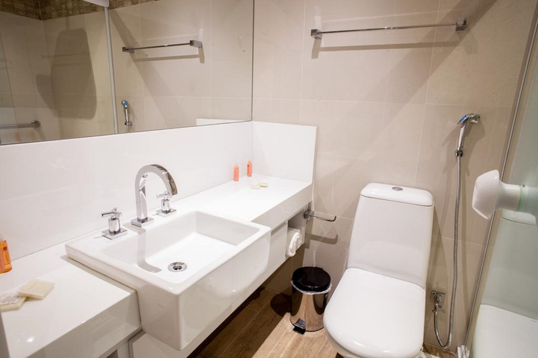 Bathroom 4, Rio de Janeiro Barra Parque Olimpico, Rio de Janeiro