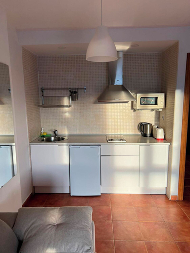 Private kitchen 5, Apartamento en edificio Monteoiz, Granada