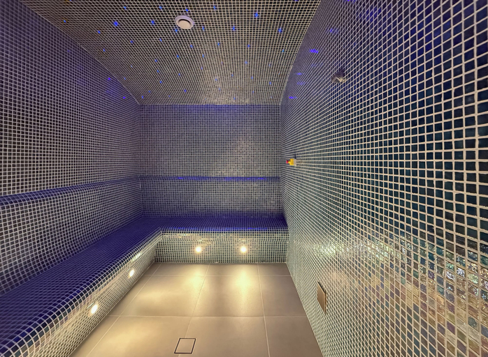 Steam room, Luxury 1BR LIV Marina Modern Marina View, Dubai