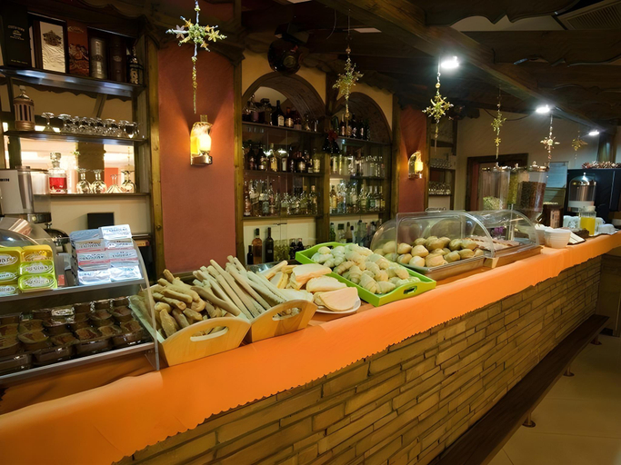Food & Drinks 5, Argo Hotel Piraeus, Attica
