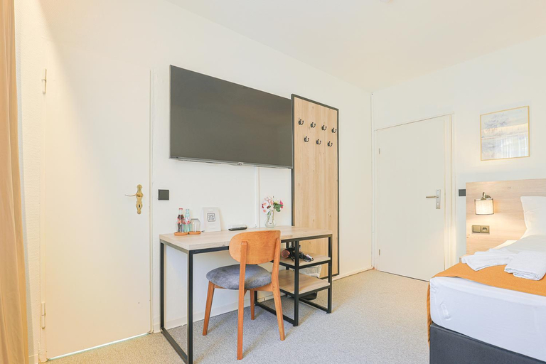 Bedroom 3, Liebig-Hotel, Gießen