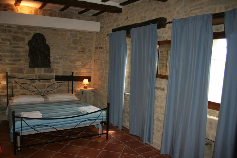Others 5, Antiqua, Arezzo
