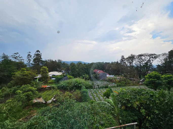 Others 5, Villa W Trinity, Bandung