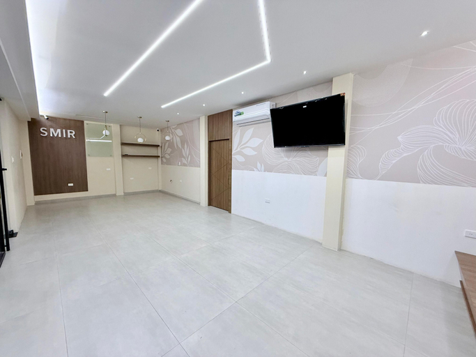 Others 4, Hotel SMIR, Huaquillas