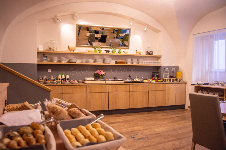 Food & Drinks 5, Hotel Golden Key Prague, Praha 6