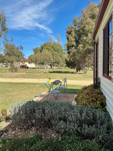 Terrace/patio 4, Snowy River Holiday Park, Snowy River