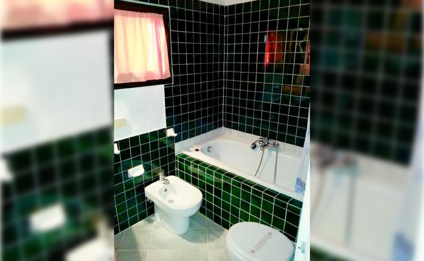 Bathroom 3, Seaside apartment Baja Sardinia - 6pl June July - 150 m from smeraldo beach, Olbia-Tempio