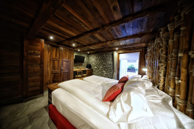 Bedroom 2, Café Quinson Relais De Charme, Aosta