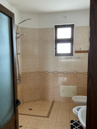 Bathroom 3, Hostel Calao, Shkodrës