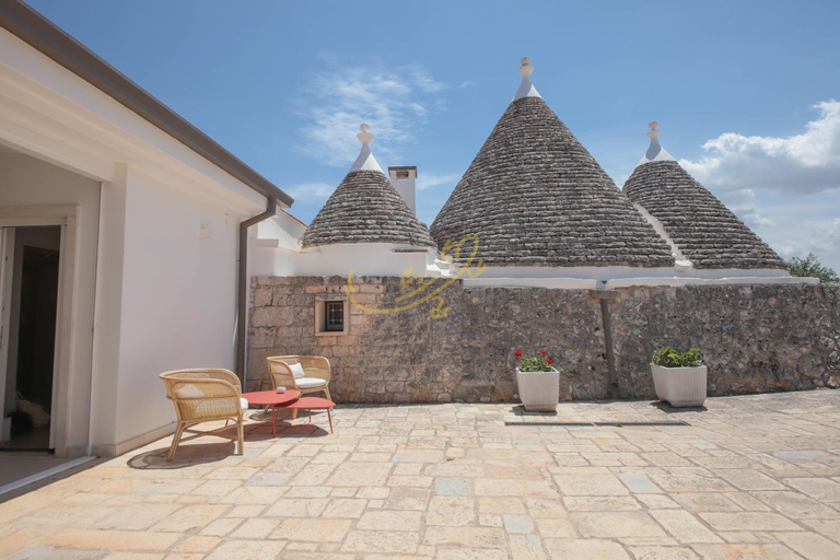Exterior & Views 1, TD Trulli Benedetta w Pool in Peaceful Nature, Bari