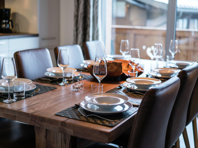 Food & Drinks, Chalet in Piesendorf near Ski Slopes, Zell am See