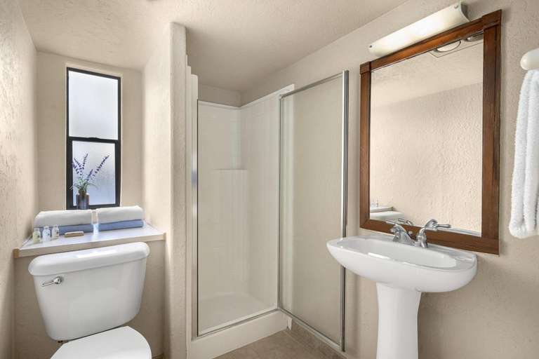 Bathroom 2, El Capitan Canyon, Santa Barbara