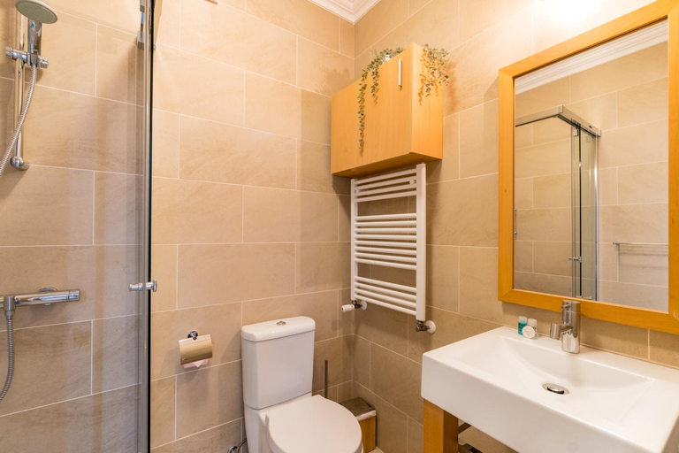 Bathroom 5, The Beachfront -Praia D'El Rey Golf & Beach Resort, Óbidos