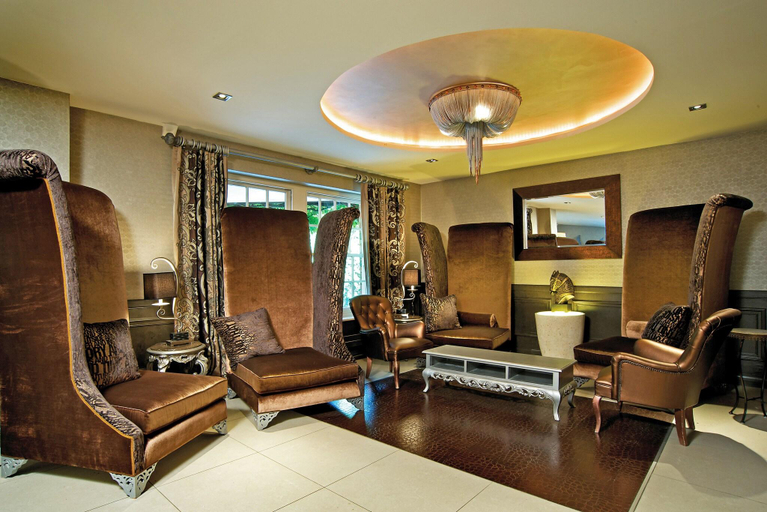 Public Area, The Spread Eagle Hotel, Oxfordshire